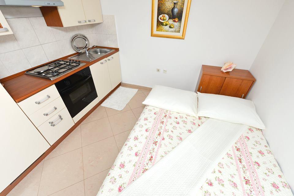 Apartments Manuela Zara Esterno foto