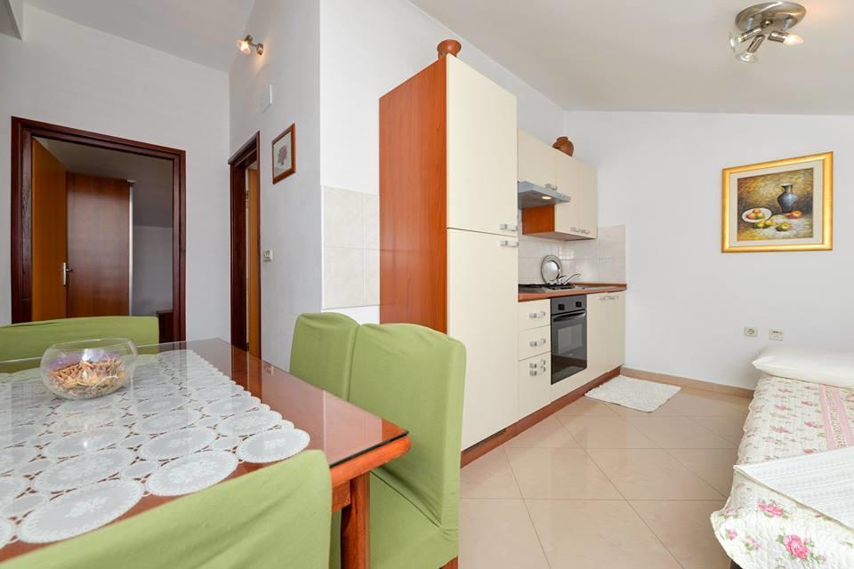 Apartments Manuela Zara Esterno foto